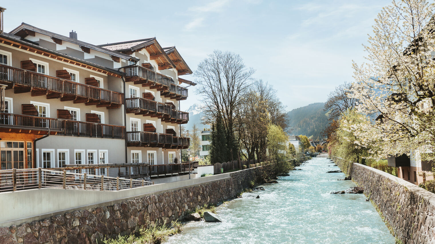 Rezeptionist & Guest Relation (m/w/d)  - Stellenausschreibung