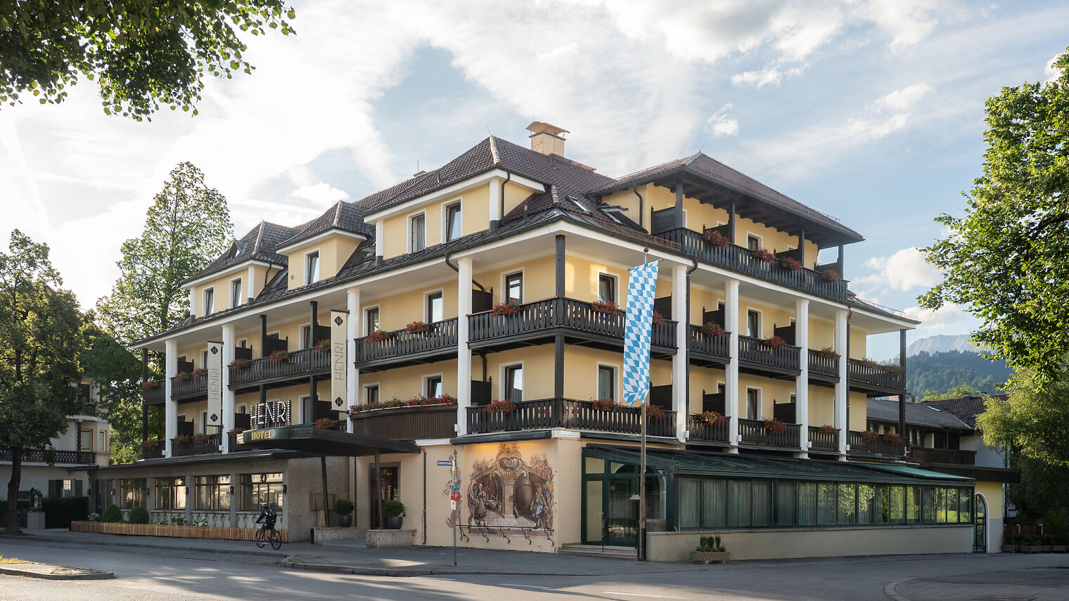 Aushilfe Service (m/w/d) Brotzeit und Bar - Stellenausschreibung